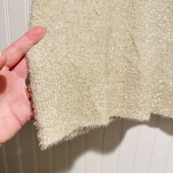 Old Navy Gold Eyelash Sparkly Sweater NEW Size XL - Picture 3 of 7